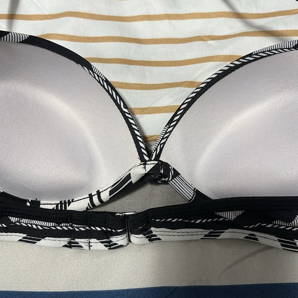 Swim bikini top - Picture 2 of 3